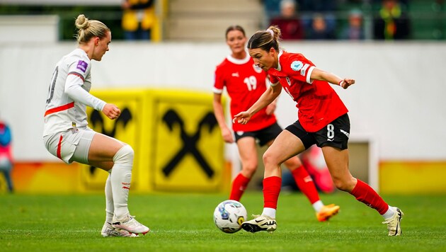 Barbara Dunst (right) (Bild: GEPA)