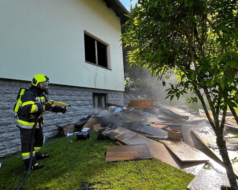 Zimmerbrand in Neuberg. (Bild: BFVMZ/FF Neuberg)