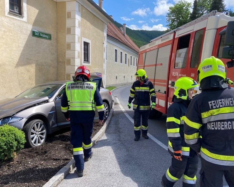 Traffic accident in Neuberg. (Bild: BFVMZ/FF Neuberg)