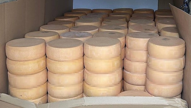 Der kurzzeitig beschlagnahmte Käse (Bild: Deutscher Zoll)