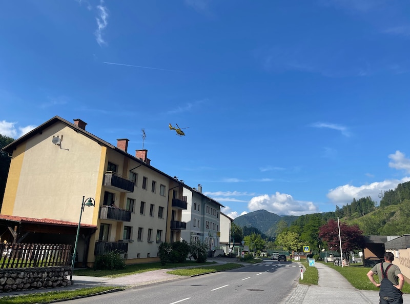 Der Rettungshubschrauber Christophorus 14 rückte aus. (Bild: Feuerwehr St. Gallen)