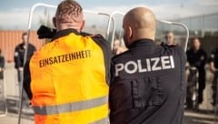 Bei Einsätzen kann es zu dramatischen Szenen kommen. (Symbolbild)