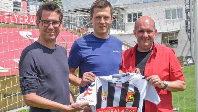 Deni Alar arrives: Admira are delighted with a "transfer hit". (Bild: twitter.com/FCAdmira)