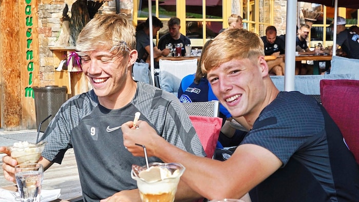 Gute Freunde aus Sturm-Zeiten: Manchester-Star Rasmus Höjlund und Alex Prass