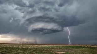 Superzellen bringen heftige Unwetter mit Hagel, Orkanböen und Tornados. (Bild: ROGER HILL / Science Photo Library / picturedesk.com)