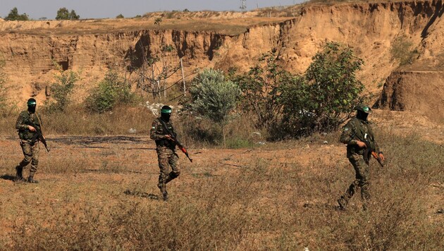 Hamas savaşçıları (arşiv fotoğrafı) (Bild: APA/AFP/MAHMUD HAMS)