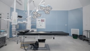 In einem OP-Saal (Symbolbild) fand der angeklagte Vorfall statt.