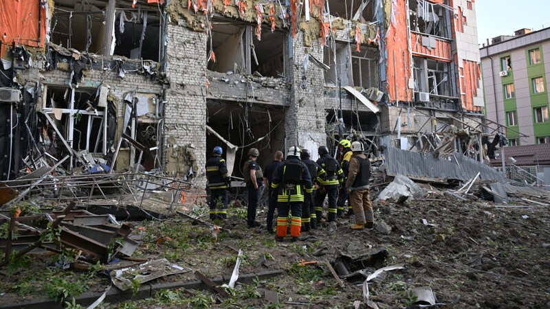 Destroyed house in Kharkiv (Bild: AFP)