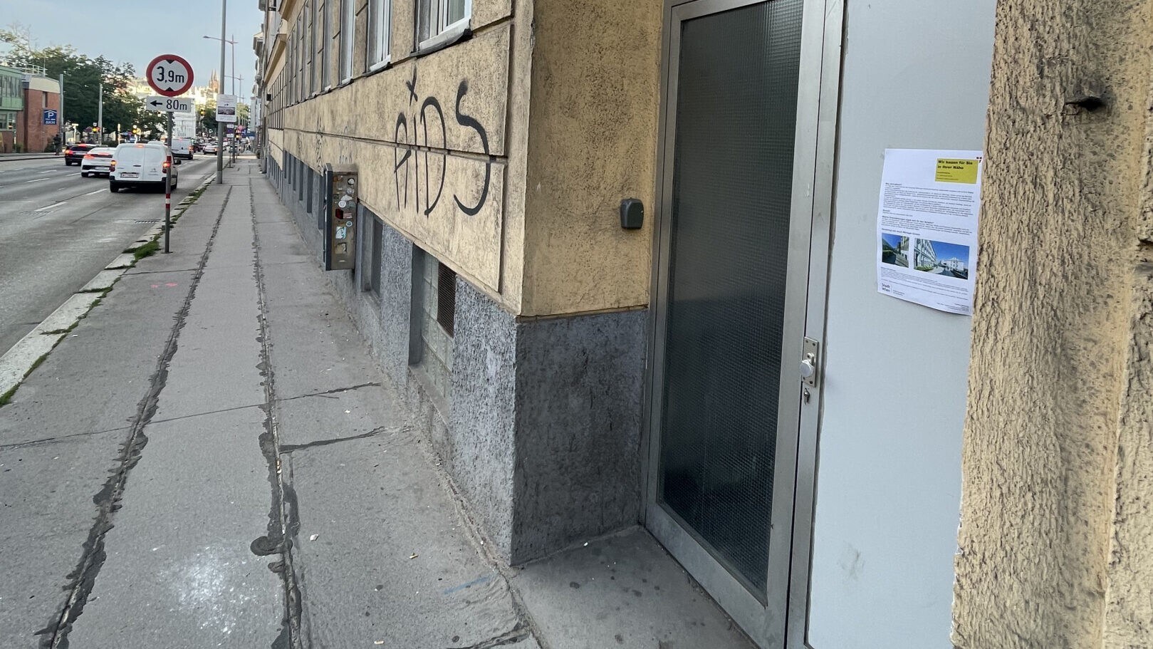 Perfect forgery - “Gürtel meeting zone”: prankster fools the city ...