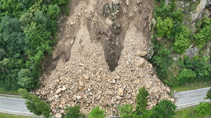 Die Steinlawine begrub unter ihren 13.000 Kubikmetern Fels alles, was ihr in den Weg kam.