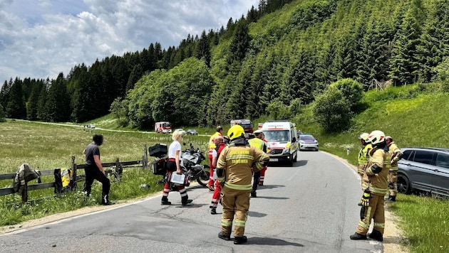 Die Feuerwehr Tamsweg sperrte die Murtal Straße (Bild: Feuerwehr Tamsweg)