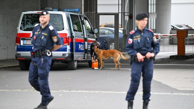 22 Mayıs'ta Linz'deki polis merkezi bir tehdit nedeniyle boşaltılmıştı. (Bild: Dostal Harald)