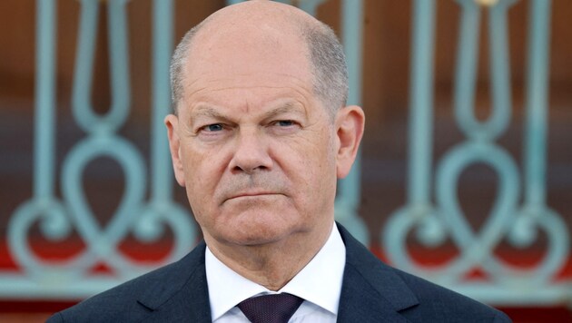 Olaf Scholz német kancellár megígérte, hogy fáradhatatlanul dolgozni fog ezért az igazságos békéért. (Bild: APA/AFP/POOL/Ludovic MARIN)