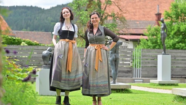 Die Desingermode gefällt Elisabeth Mochar und Silvia Igerc. (Bild: Evelyn Hronek)