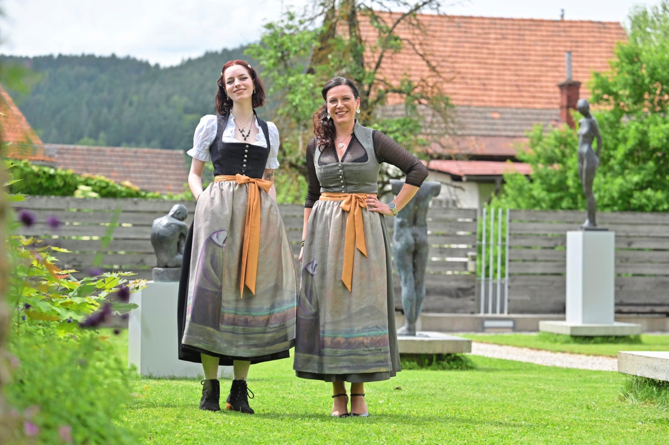 Die Desingermode gefällt Elisabeth Mochar und Silvia Igerc.