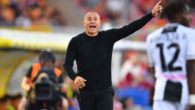 Fabio Cannavaro muss seinen Posten schon wieder räumen.