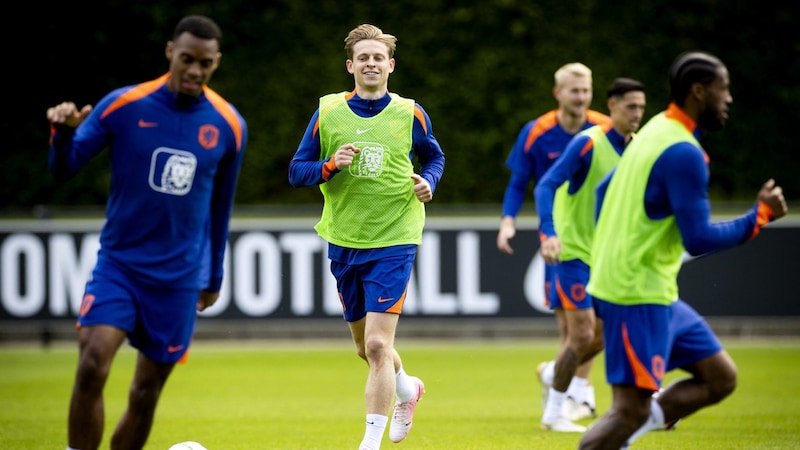 Frenkie de Jong (2nd from left) is out. (Bild: AFP/APA/ANP/Koen van Weel)