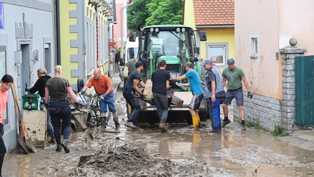 Clean-up work is still ongoing in Deutschfeistritz. (Bild: Christian Jauschowetz)