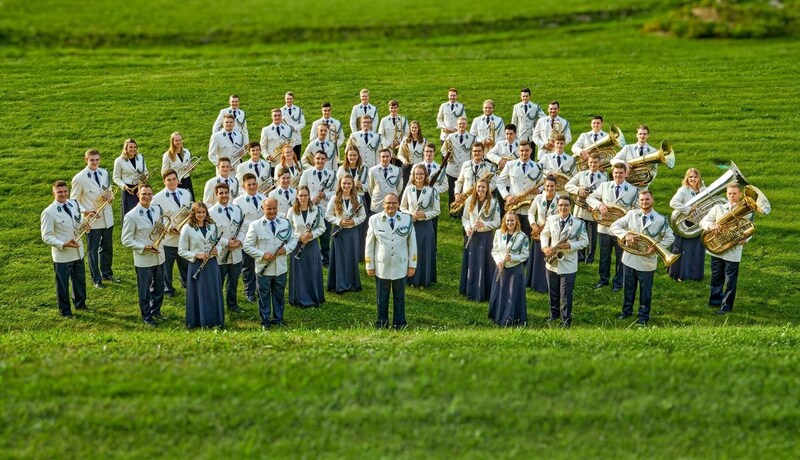 Die Militärmusik NÖ spielte beim Benefizkonzert auf Stift Melk jetzt für Straßen- und Waisenkinder in Rumänien auf. (Bild: Xaver Lahmer)