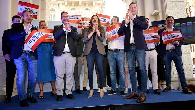 Great jubilation among the FPÖ after the first trend forecast (Bild: Antal Imre)