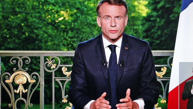 Immediately after the debacle of his allies in the EU elections, French President Macron called new elections on TV. (Bild: AFP/Ludovic Marin)