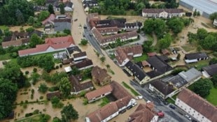 Die Bilder der Hochwasser-Katastrophe im Juni – hier im oststeirischen Neudau – werden noch lange in Erinnerung bleiben. (Bild: BFVHB/Matthias Novacek)