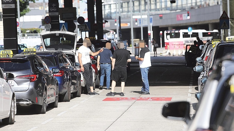 Der Erlebnisbericht einer Dame in der „Krone“, die trotz ihrer Gehbehinderung am Hauptbahnhof als Fahrgast abgewiesen wurde, löste Anfang Juni eine Lawine an Beschwerden aus. (Bild: Jöchl Martin)