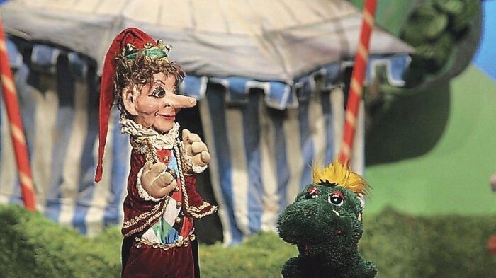 „Servus Kasperl“ (Montag bis Freitag um 7.05 Uhr sowie Samstag und Sonntag um 7.30 Uhr, ORF 1 ).