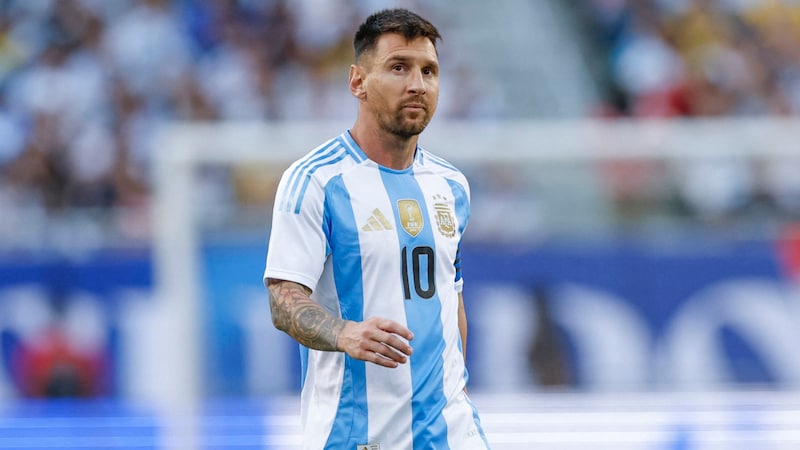 Lionel Messi (Bild: AFP/APA/KAMIL KRZACZYNSKI)