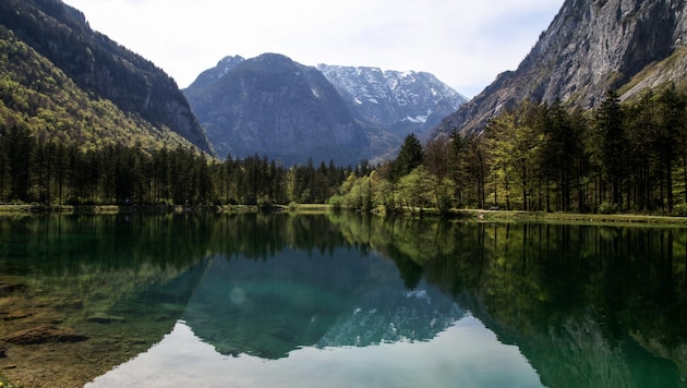 Die wunderschönen Seen im Tal sind eigentlich Baggerseen für den Autobahnbau der A10. (Bild: Tröster Andreas)