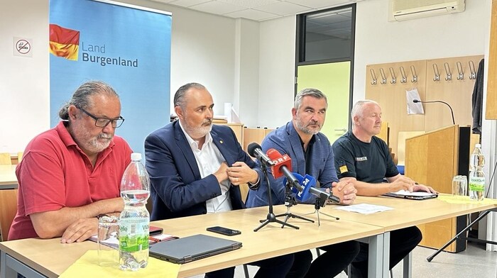 Announcing rapid assistance: BH Bubik, Provincial Head Doskozil, Provincial Councillor Dorner ...