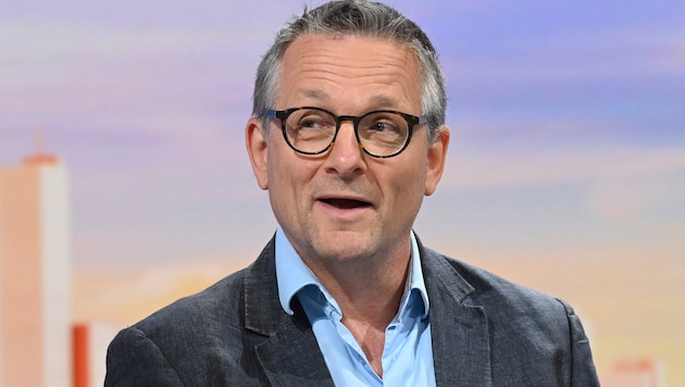 Dr. Michael Mosley'in diyet önerileri İngiltere'de çok popülerdi. (Bild: AP ( via APA) Austria Presse Agentur/Jeff Overs/BBC via AP)