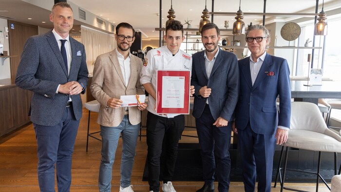 Award for juniorSkills participant Elias Lukatsch by Huditz, Schuschnig, Sternad, Moerisch.