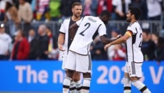 Zwischen Niclas Füllkrug (l.) und Antonio Rüdiger soll es gekracht haben. (Bild: AFP/APA/Getty Images via AFP/GETTY IMAGES/ALEX GRIMM)