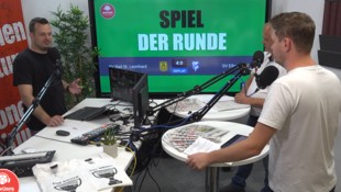 „Krone“-Podcaster Patrick Jochum spricht mit Co-Moderator Gunter Motz und „Krone“-Sportredakteur ...
