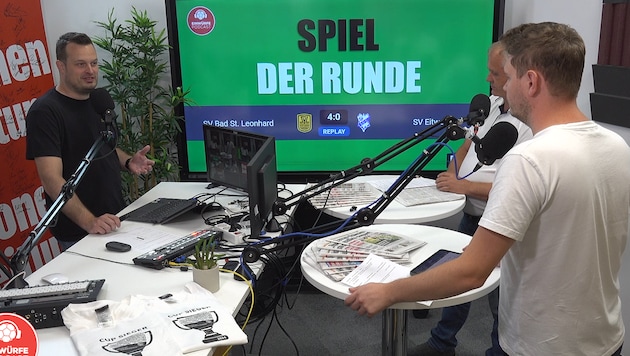 "Krone" podcaster Patrick Jochum talks to co-host Gunter Motz and "Krone" sports editor Stefan Plieschnig. (Bild: JOMO KG)