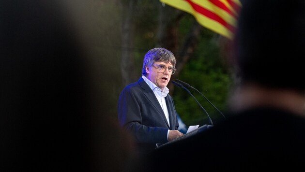 Carles Puigdemont, the active separatist, could return to Spain. (Bild: APA/AFP/Matthieu RONDEL)