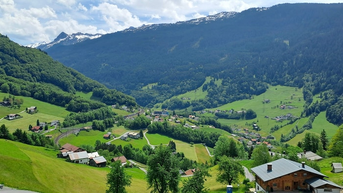 Von Mason hat man nicht nur einen guten Blick auf die Ortsmitte von Dalaas.