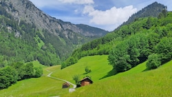 Auf der gemütlichen Wanderung gibt es viel zu sehen.  