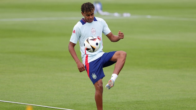 Lamine Yamal is in Spain's European Championship squad. (Bild: AFP/APA/LLUIS GENE)