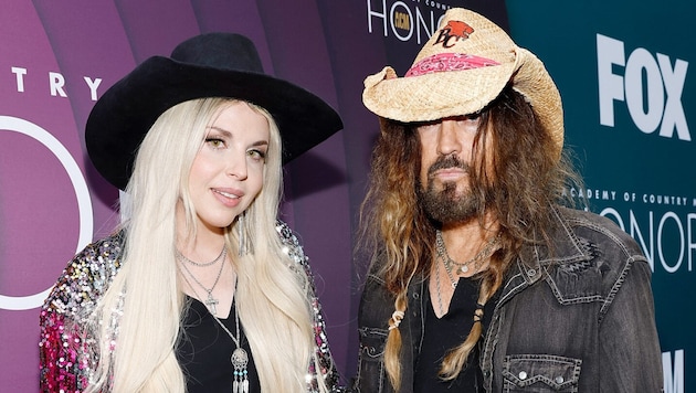 Billy Ray Cyrus has thrown his wife Firerose out the door and filed for divorce. (Bild: APA/Getty Images via AFP/GETTY IMAGES/Jason)