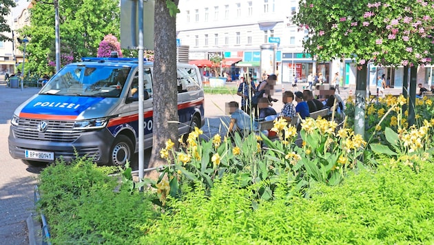 Tägliche Polizeipatrouillen am Keplerplatz könnten bald Geschichte sein. (Bild: Zwefo/Krone KREATIV)