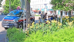 Tägliche Polizeipatrouillen am Keplerplatz könnten bald Geschichte sein. (Bild: Zwefo/Krone KREATIV)