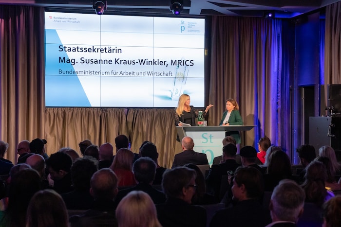 Staatssekretärin Susanne Kraus-Winkler begrüßte die Besucher der Kreativbranche bei der ...