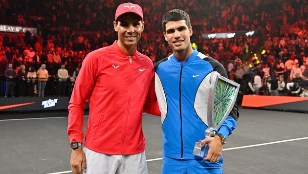 Rafael Nadal (left) and Carlos Alcaraz compete together in Paris. (Bild: AFP/GETTY IMAGES/David Becker)