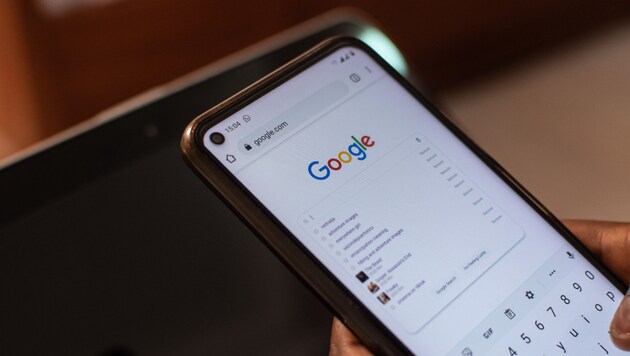 The lawsuit was filed because the Google search engine is set as the default in the Safari browser on iPhones, among other things. (Bild: stock.adobe.com/Confidence)