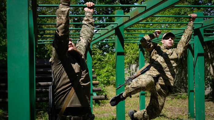Ukrainische Rekruten beim Training