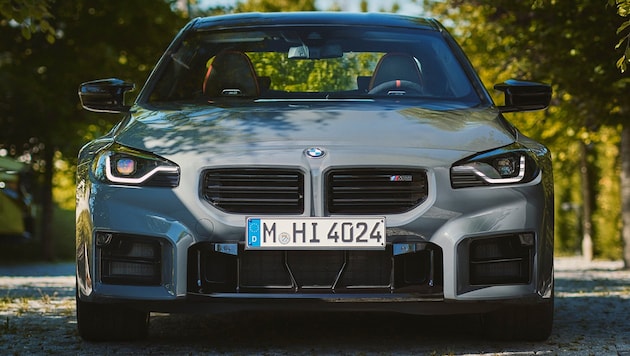 Unter dieser Haube stecken jetzt 480 PS, (Bild: BMW)