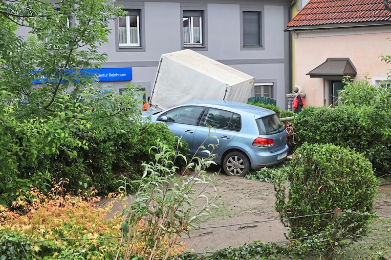 Das Hochwasser hinterließ im Ort Deutschfeistritz pures Chaos.  (Bild: Jauschowetz Christian)