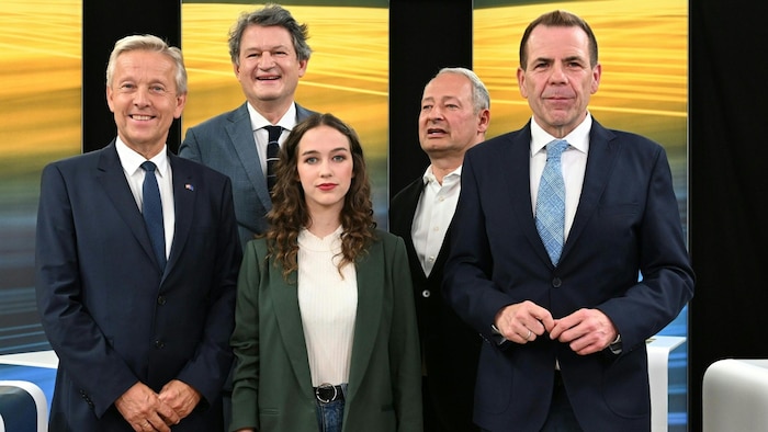 Von den EU-Abgeordneten lehnen Harald Vilimsky (rechts) und Reinhold Lopatka (links) das ...